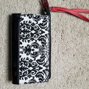 Kenneth Cole Reaction Bags - Kenneth Cole Reaction Wristlet Kenneth Cole Reaction Bags - Kenneth Cole Reaction Wristlet